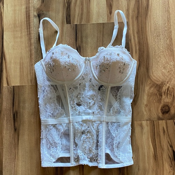 Victoria's Secret Other - Victoria’s Secret white lace w/ diamonds corset